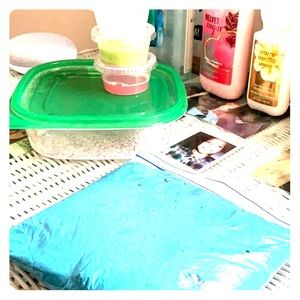 BRIGHT DARK BLUE SLIME WITH CRUNCHY BEADS